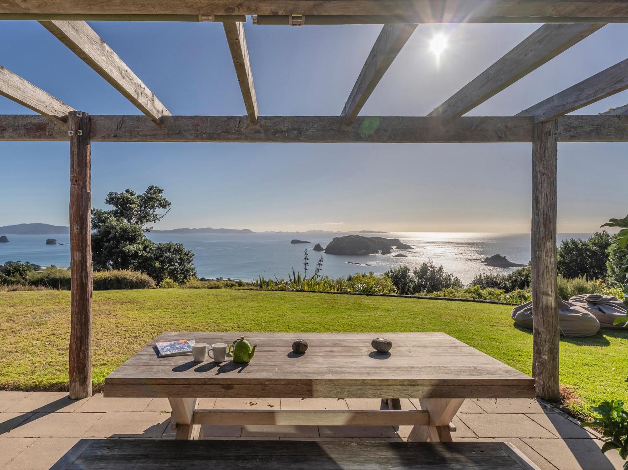 The Grandstand - Hahei Holiday Home Exterior photo